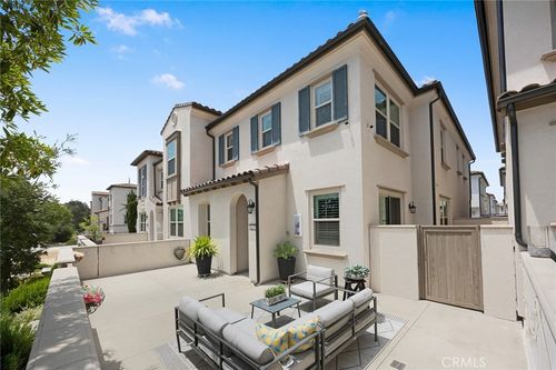 1419 N Indian Hill Blvd, Claremont, CA, 91711-2726 | Card Image