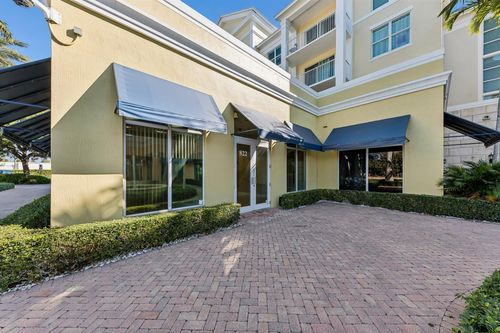 11-15-826 N Dixie Hwy, Lantana, FL, 33462-1803 | Card Image