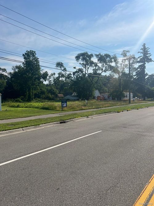 23888 W 9 Mile Rd, Southfield, MI, 48033-4133 | Card Image