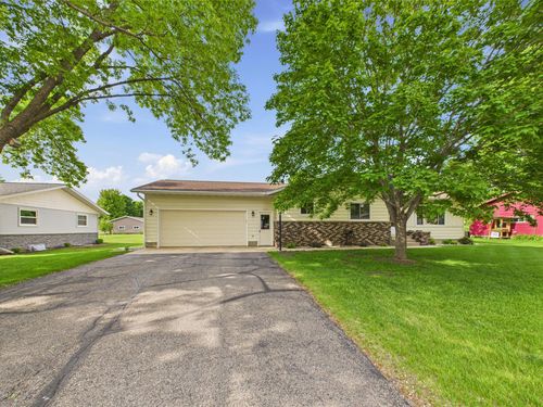 666 Elm St, Paynesville, MN, 56362-2010 | Card Image