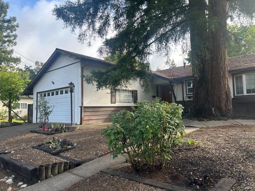 712 Jack London Dr, Santa Rosa, CA, 95409-3511 | Card Image