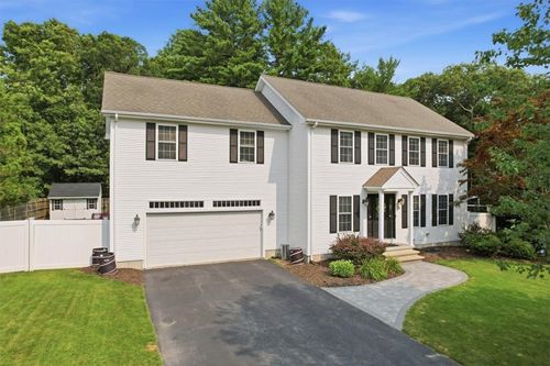 26 Davis Cir, Warwick, RI, 02886-7459 | Card Image