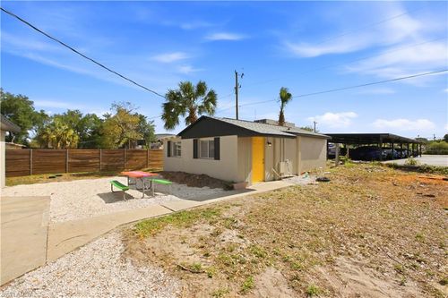 b-1640 Daniels Dr, North Fort Myers, FL, 33917-3975 | Card Image