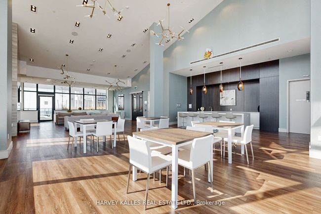 1001 - 9000 Jane St, Condo with 2 bedrooms, 2 bathrooms and null parking in Concord ON | Image 22