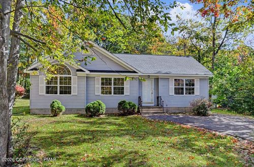 7193 Falstaff Dr, Tobyhanna, PA, 18466-8224 | Card Image