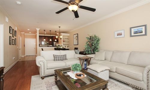 208-2203 Dorrington St, Houston, TX, 77030-3282 | Card Image
