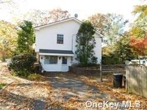 36 Wedgewood Dr, Coram, NY, 11727-1207 | Card Image