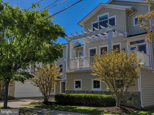 18 Christian St, REHOBOTH BEACH, DE, 19971-3040 | Card Image