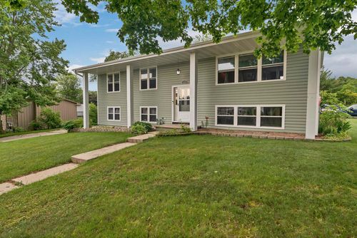 1593 Lindale Lane, Ashwaubenon, WI, 54313 | Card Image