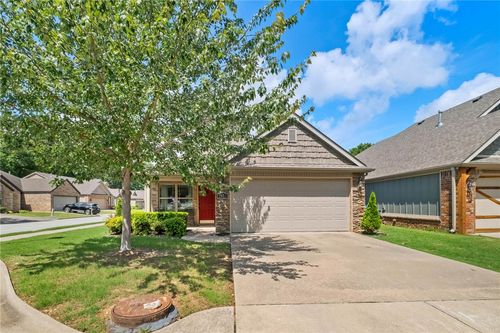 2621 N Sierra Ave, Fayetteville, AR, 72703-3370 | Card Image