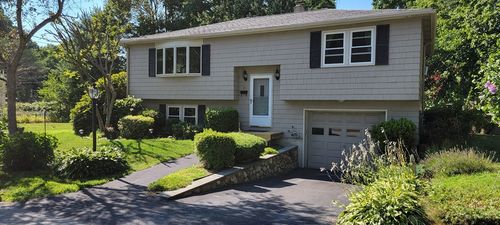 35 Park Ave, Reading, MA, 01867-3549 | Card Image