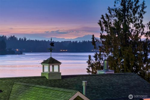 9941 Mariner Dr Nw, Olympia, WA, 98502-9715 | Card Image