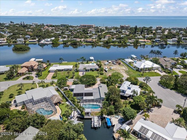 1732 Bay Shore Dr, House other with 5 bedrooms, 4 bathrooms and null parking in Cocoa Beach FL | Image 72