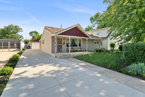 7306 W 115th St, Worth, IL, 60482-1735 | Card Image