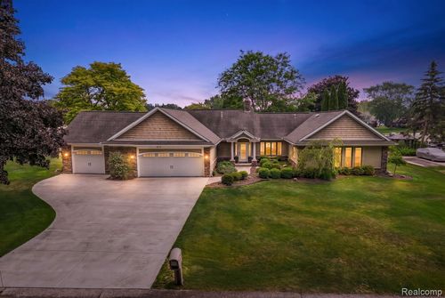 4178 Chevron Dr, Highland, MI, 48356-1118 | Card Image
