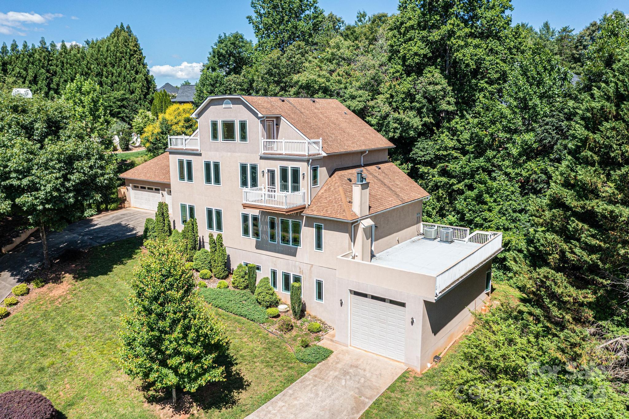 Pleasant Point Dr, Hickory, NC 28601