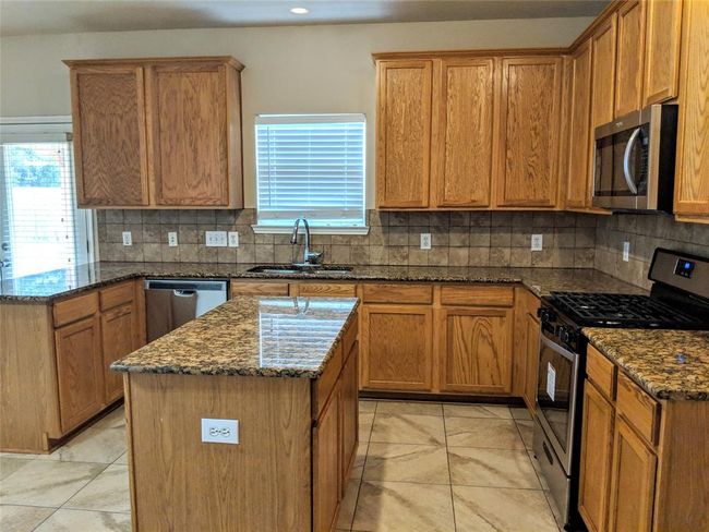 3526 Schumann Oaks Dr, House other with 4 bedrooms, 3 bathrooms and 2 parking in Spring TX | Image 11
