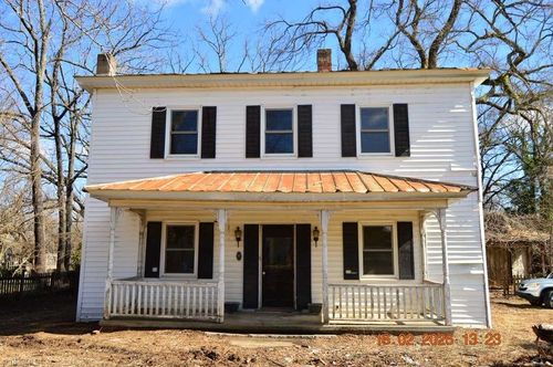 7716 Summerfield Rd, Summerfield, NC, 27358-9048 | Card Image