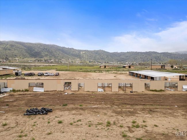 20411 Pegasus St, House other with 3 bedrooms, 2 bathrooms and null parking in Tehachapi CA | Image 32