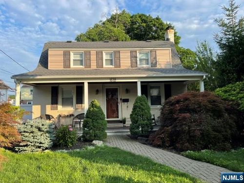 16-18 Morlot Ave, Fair Lawn, NJ, 07410-2114 | Card Image