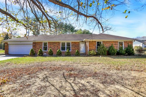 1426 Westwind Dr, Avon, IN, 46123-8317 | Card Image