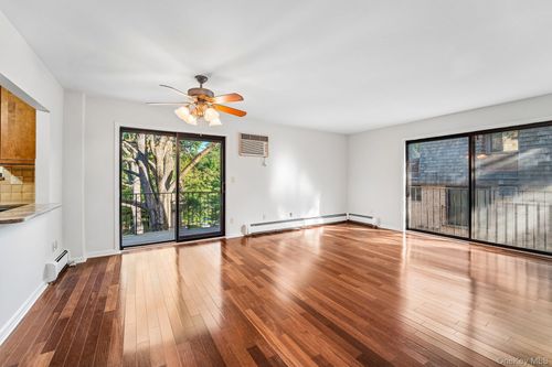 237-500 Central Park Ave, Scarsdale, NY, 10583-1061 | Card Image