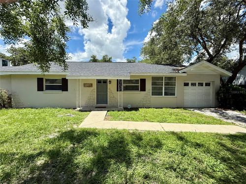 3907 W Mullen Ave, TAMPA, FL, 33609-4426 | Card Image