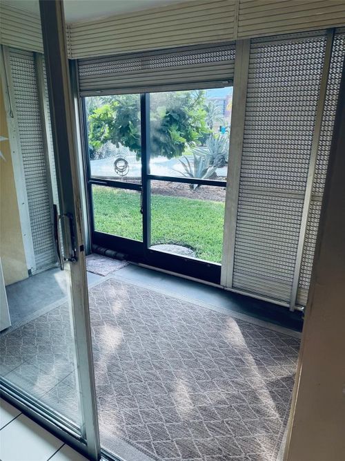 142-2601 Ne 14th Street Cswy, Pompano Beach, FL, 33062-8300 | Card Image