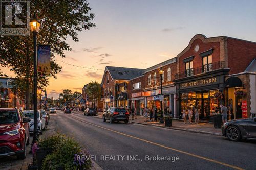 a-296 Queen St S, Mississauga, ON, L5M1M2 | Card Image