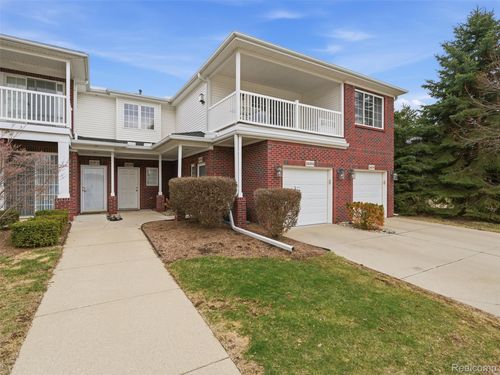 14294 Moravian Manor Cir, Sterling Heights, MI, 48312-5796 | Card Image