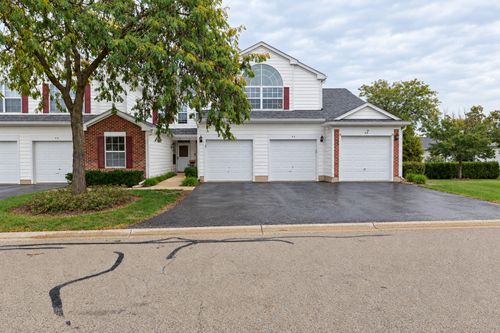 b-7 Hoover Ct, Streamwood, IL, 60107-2723 | Card Image