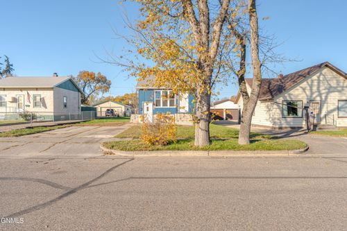 716 N 21st St, Bismarck, ND, 58501-4805 | Card Image