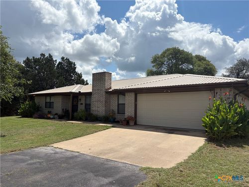 639 County Road 3081, Lampasas, TX, 76550-3910 | Card Image