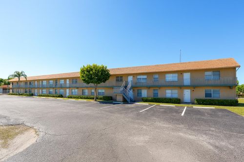 57-806 9th St, West Palm Beach, FL, 33401 | Card Image