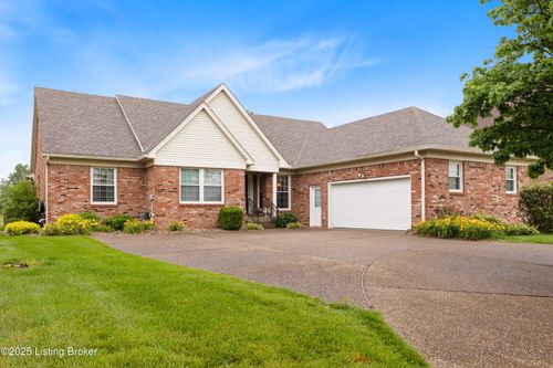 8208 Bohannon Station Rd, Louisville, KY, 40291-4015 | Card Image