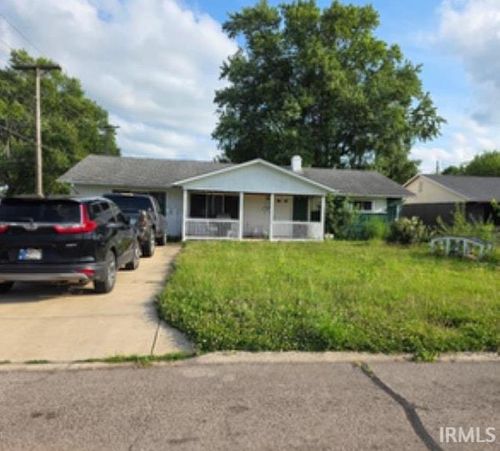 2001 W 10th St, Muncie, IN, 47302-2148 | Card Image