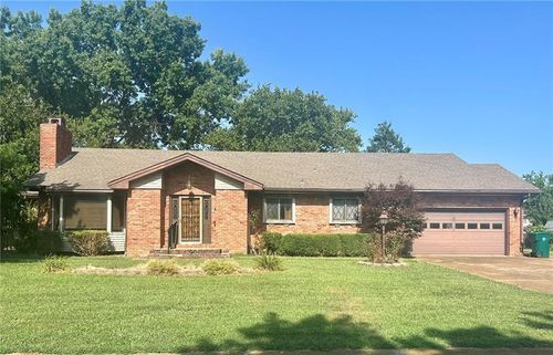108 Crestview Dr, Parsons, KS, 67357-3510 | Card Image