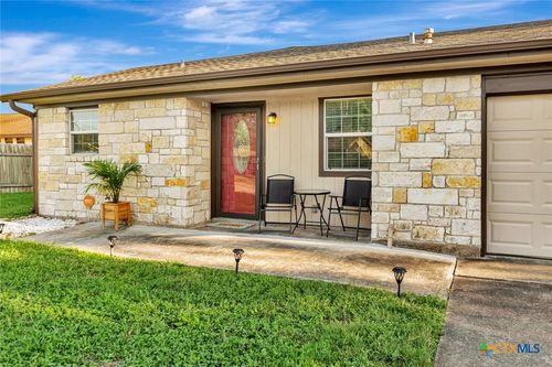 3205 Gayle St, Victoria, TX, 77901-2021 | Card Image