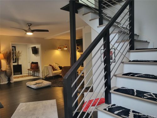 73 Spinney Rd, East Quogue, NY, 11942-3206 | Card Image