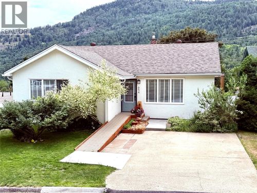 654 Schofield Highway, Trail, BC, V1R2G8 | Card Image
