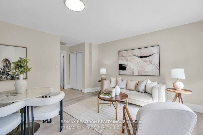 178 Golden Trail, House attached with 5 bedrooms, 4 bathrooms and 1 parking in Vaughan ON | Image 32
