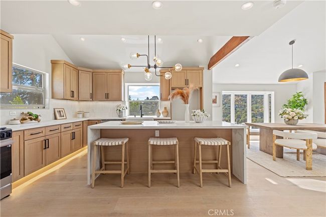 8280 Grand View Dr, House other with 3 bedrooms, 4 bathrooms and 2 parking in LOS ANGELES CA | Image 17