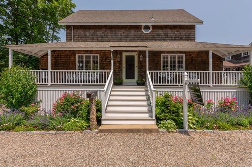 19 Old Garden Rd, Rockport, MA, 01966-1830 | Card Image