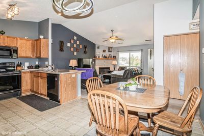 334 Brookside Dr, Condo with 2 bedrooms, 2 bathrooms and null parking in Mayville WI | Image 3