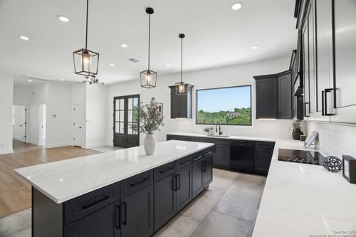 166 Magnolia Mdw, Canyon Lake, TX, 78133-2098 | Card Image