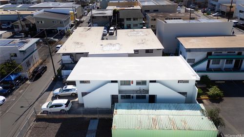 910 Kopke St, Honolulu, HI, 96819-3384 | Card Image