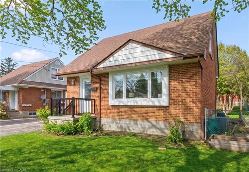 103 William St, Guelph, ON, N1E5G2 | Card Image