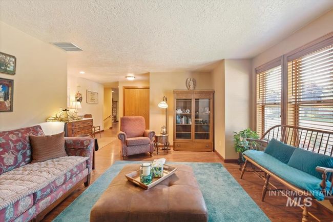 1460 Fairway Ct, House other with 5 bedrooms, 3 bathrooms and 2 parking in Mountain Home ID | Image 4