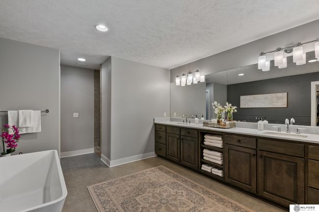 4606 S 184 Th Plz, House other with 4 bedrooms, 6 bathrooms and 3 parking in Omaha NE | Image 37