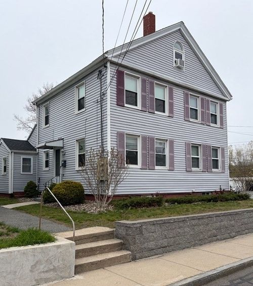 20-20-22 Emerson St, Stoneham, MA, 02180-2004 | Card Image